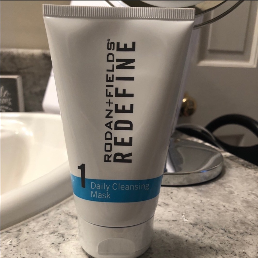 Redefine Daily Cleansing Mask
